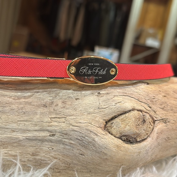 Abercrombie hip to waist red belt - Picture 2 of 7